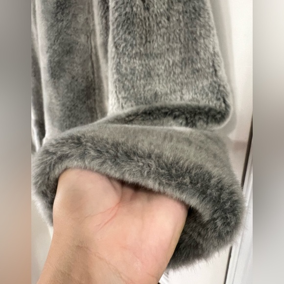 Kate Spade Faux Fur Coat - Size M - NWOT - Picture 4 of 8